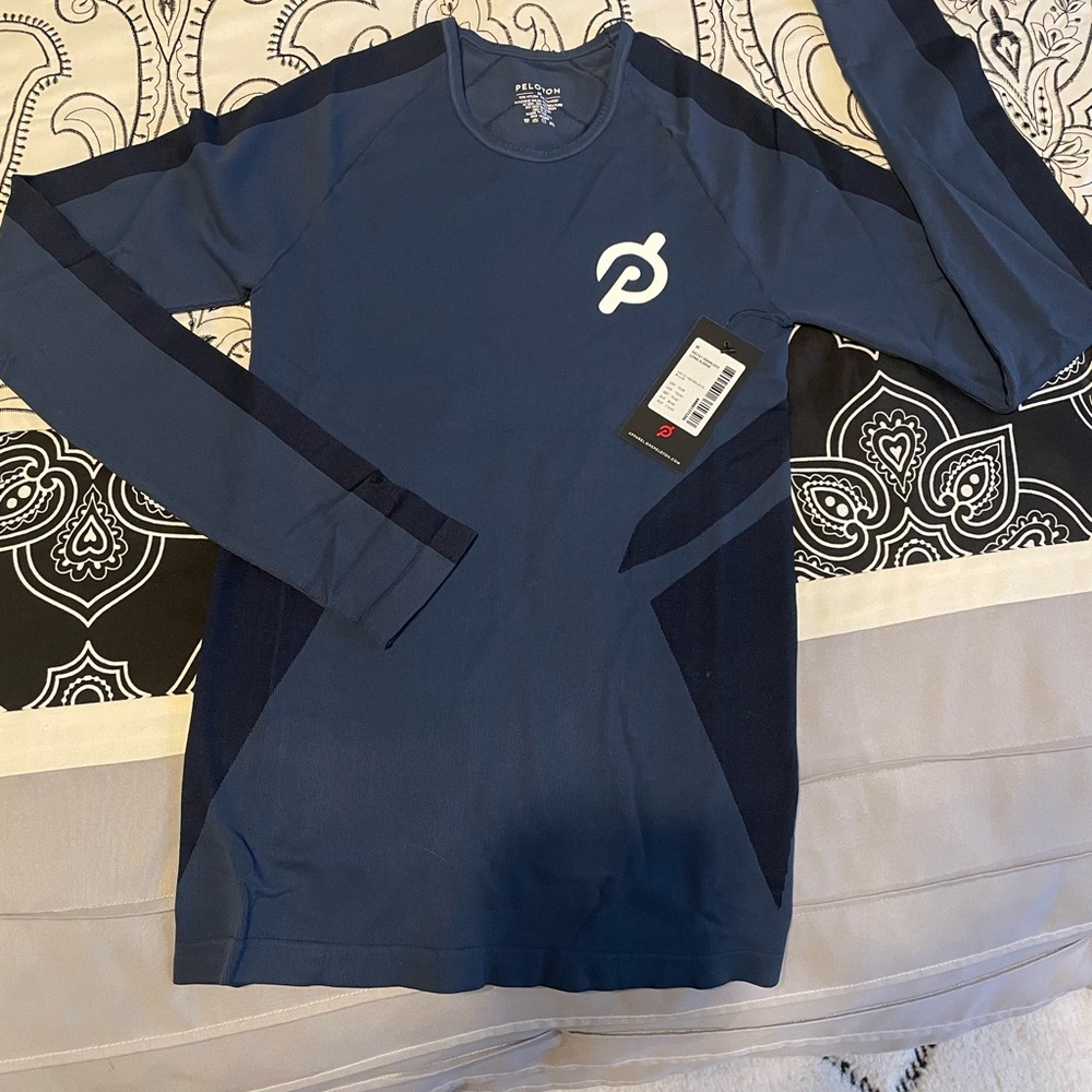 Peloton seamless long sleeved top